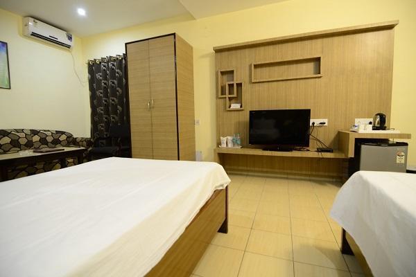 Hotel Little Palace Dibrugarh Ngoại thất bức ảnh