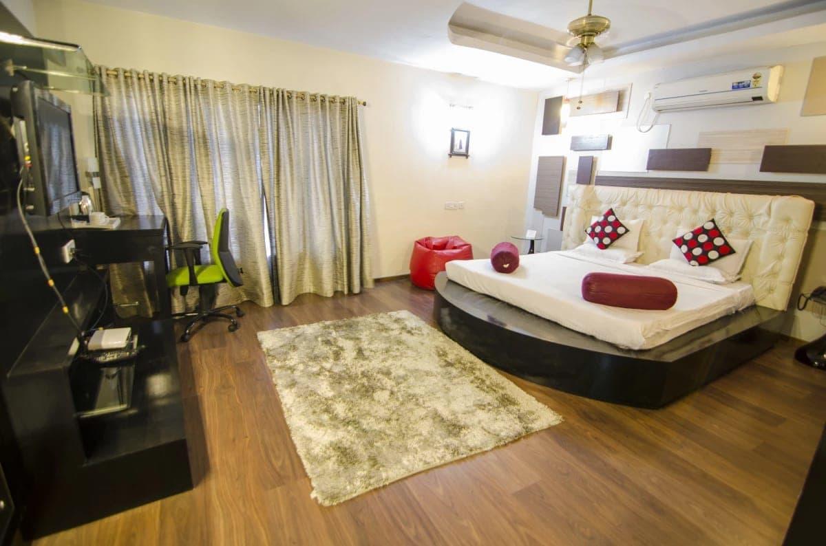 Hotel Little Palace Dibrugarh Ngoại thất bức ảnh