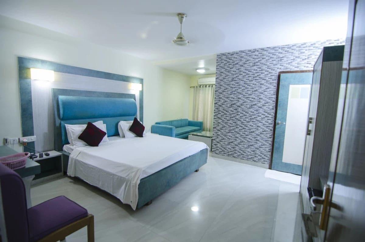 Hotel Little Palace Dibrugarh Ngoại thất bức ảnh